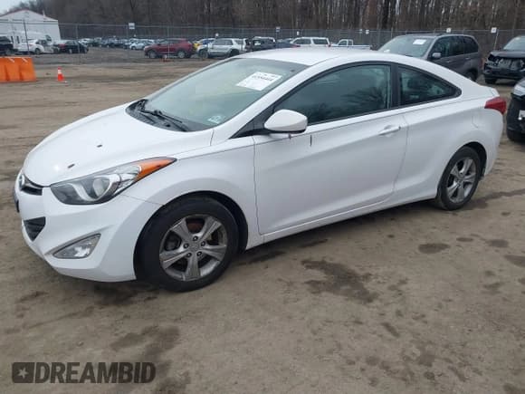 ✅ 2013 Hyundai Elantra GS • VIN: KMHDH6AEXDU012092 • Lot: 41554444. Listed on IAAI with 117,504 mi. Free auction sales archive from the USA and detailed vehicle history report at DreamBid. Image 2.