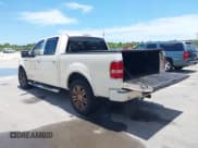 ✅ 2007 Lincoln Mark LT • VIN: 5LTPW165X7FJ06580 • Lot: 42597447. Listed on IAAI with 285,788 mi. Free auction sales archive from the USA and detailed vehicle history report at DreamBid. Image 3.