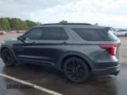 ✅ 2020 Ford Explorer ST • VIN: 1FM5K8GC5LGB26232 • Lot: 43385537. Wystawiony na IAAI z przebiegiem 116 374 mil. Bezpłatny archiwum sprzedaży aukcyjnych z USA i szczegółowy raport historii pojazdu na DreamBid. Zdjęcie 6.