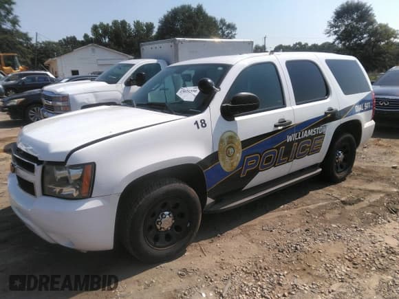 ✅ 2013 Chevrolet Tahoe Commercial • VIN: 1GNLC2E01DR281128 • Lot: 43026550. Wystawiony na IAAI z przebiegiem 156 342 mil. Bezpłatny archiwum sprzedaży aukcyjnych z USA i szczegółowy raport historii pojazdu na DreamBid. Zdjęcie 17.