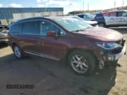 ✅ 2019 Chrysler Pacifica Touring L • VIN: 2C4RC1BG1KR506542 • Лот: 90069915. Опубликован ранее на Copart с пробегом 51 048 миль. Бесплатный доступ к архиву аукционных продаж из США и подробный отчёт об истории автомобиля на DreamBid. Изображение 4.