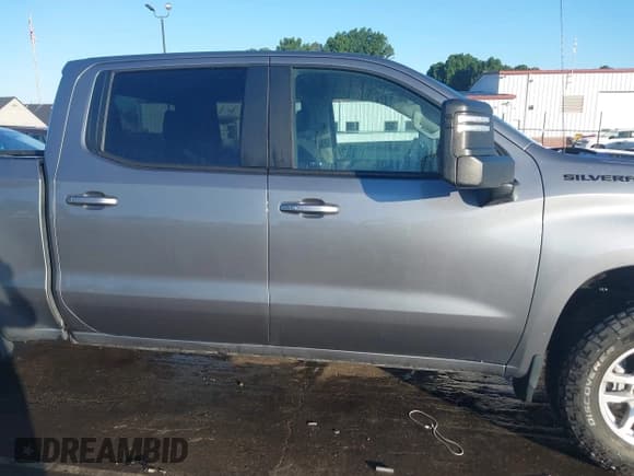 ✅ 2021 Chevrolet Silverado 1500 RST • VIN: 3GCUYEET3MG115882 • Лот: 42331603. Опубликован ранее на IAAI с пробегом 84 149 миль. Бесплатный доступ к архиву аукционных продаж из США и подробный отчёт об истории автомобиля на DreamBid. Изображение 13.