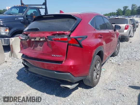 ✅ 2015 Lexus NX 200t • VIN: JTJYARBZ7F2002984 • Lot: 42794122. Wystawiony na IAAI z przebiegiem 196 121 mil. Bezpłatny archiwum sprzedaży aukcyjnych z USA i szczegółowy raport historii pojazdu na DreamBid. Zdjęcie 4.