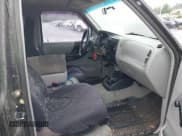 ✅ 1998 Ford Ranger XL • VIN: 1FTYR14U2WPB11449 • Lot: 42329802. Wystawiony na IAAI z przebiegiem 135 606 mil. Bezpłatny archiwum sprzedaży aukcyjnych z USA i szczegółowy raport historii pojazdu na DreamBid. Zdjęcie 5.