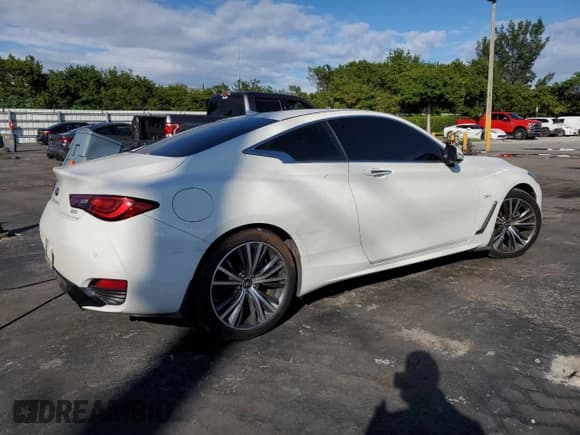 ✅ 2020 Infiniti Q60 Luxe • VIN: JN1EV7EL8LM380370 • Lot: 81544725. Wystawiony na Copart z przebiegiem 31 394 mil. Bezpłatny archiwum sprzedaży aukcyjnych z USA i szczegółowy raport historii pojazdu na DreamBid. Zdjęcie 3.