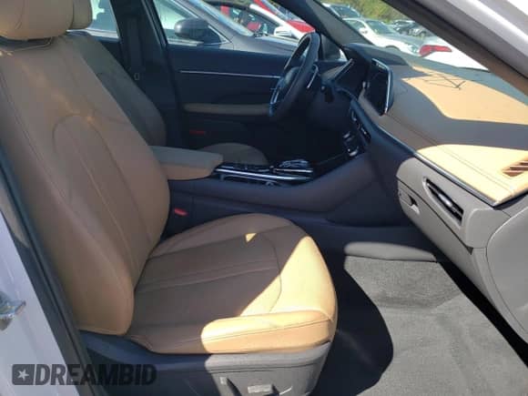 ✅ 2021 Hyundai Sonata Limited • VIN: 5NPEH4J29MH119311 • Lot: 62282042. Wystawiony na Copart z przebiegiem 5 468 mil mil. Skorzystaj z bezpłatnego archiwum sprzedaży aukcyjnych z USA i zobacz szczegółowy raport historii pojazdu na DreamBid. Zdjęcie 5.