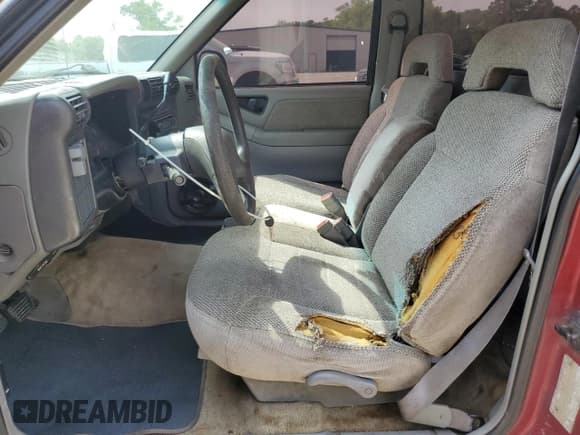 ✅ 1994 Chevrolet S-10 • VIN: 1GCCS14Z0R8185221 • Лот: 53832755. Опубликован ранее на Copart с пробегом 222 200 миль. Бесплатный доступ к архиву аукционных продаж из США и подробный отчёт об истории автомобиля на DreamBid. Изображение 7.