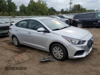 2018 Hyundai Accent SEL z VIN 3KPC24A39JE010378, wystawiony jako Copart lot #70599563 z przebiegiem 57 053 mil mil oraz . Historia ofert i sprzedaży dostępna na DreamBid. Obrazek 4.