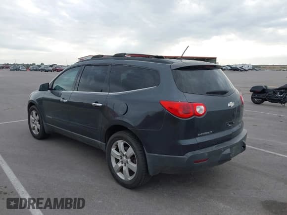 ✅ 2009 Chevrolet Traverse 1LT • VIN: 1GNEV23D39S131594 • Lot: 43439330. Wystawiony na IAAI z przebiegiem 211 508 mil. Bezpłatny archiwum sprzedaży aukcyjnych z USA i szczegółowy raport historii pojazdu na DreamBid. Zdjęcie 3.