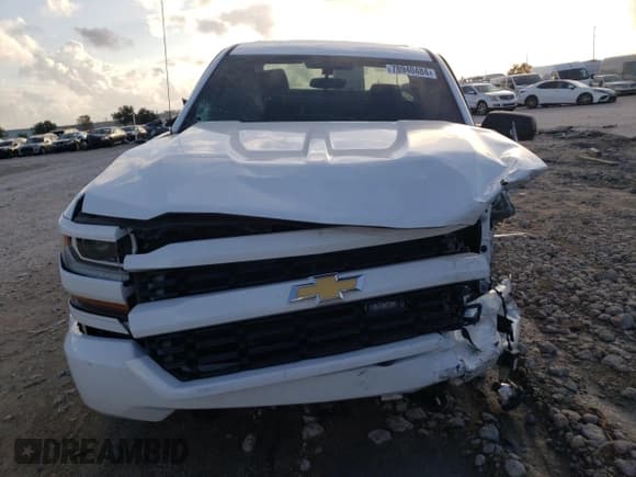 ✅ 2017 Chevrolet Silverado 1500 Custom • VIN: 1GCRCPEH2HZ213352 • Lot: 78940484. Wystawiony na Copart z przebiegiem Nie podano. Bezpłatny archiwum sprzedaży aukcyjnych z USA i szczegółowy raport historii pojazdu na DreamBid. Zdjęcie 5.