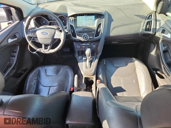 ✅ 2016 Ford Focus Titanium • VIN: 1FADP3J26GL301109 • Lot: 87212925. Wystawiony na Copart z przebiegiem 105 347 mil. Bezpłatny archiwum sprzedaży aukcyjnych z USA i szczegółowy raport historii pojazdu na DreamBid. Zdjęcie 8.