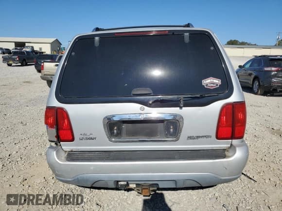 ✅ 2000 Lincoln Navigator • VIN: 5LMFU28A1YLJ33053 • Lot: 76778504. Listed on Copart with Not provided. Free auction sales archive from the USA and detailed vehicle history report at DreamBid. Image 6.