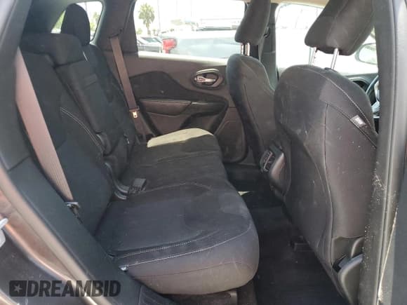 ✅ 2015 Jeep Cherokee Latitude • VIN: 1C4PJMCS2FW774367 • Lot: 64475165. Wystawiony na Copart z przebiegiem 178 384 mil. Bezpłatny archiwum sprzedaży aukcyjnych z USA i szczegółowy raport historii pojazdu na DreamBid. Zdjęcie 11.