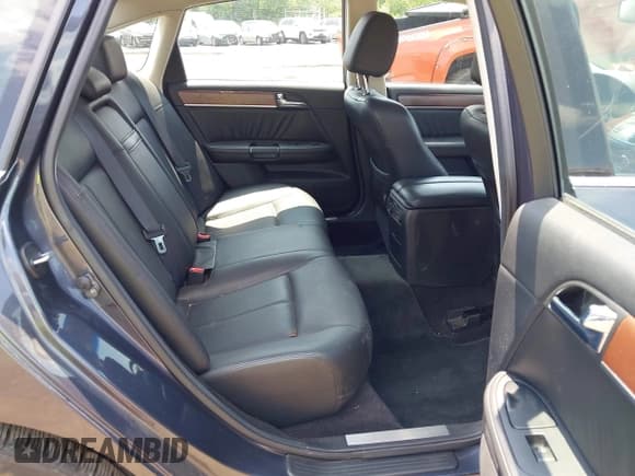 ✅ 2008 Infiniti M • VIN: JNKAY01F28M654341 • Lot: 42534912. Wystawiony na IAAI z przebiegiem 70 756 mil. Bezpłatny archiwum sprzedaży aukcyjnych z USA i szczegółowy raport historii pojazdu na DreamBid. Zdjęcie 8.