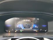 ✅ 2024 Volkswagen Taos SE • VIN: 3VVVX7B24RM088426 • Lot: 82398125. Wystawiony na Copart z przebiegiem 6 877 mil. Bezpłatny archiwum sprzedaży aukcyjnych z USA i szczegółowy raport historii pojazdu na DreamBid. Zdjęcie 9.