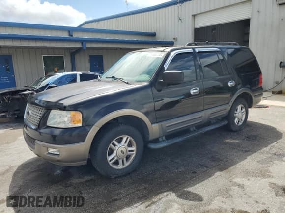 ✅ 2006 Ford Expedition Special Service • VIN: 1FMPU15546LA96585 • Lot: 71180774. Listed on Copart with 196,849 mi. Free auction sales archive from the USA and detailed vehicle history report at DreamBid. Image 1.