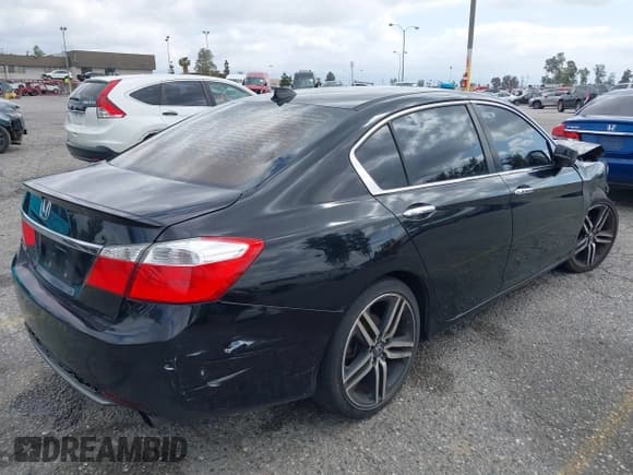 ✅ 2013 Honda Accord EX • VIN: 1HGCR2F70DA036727 • Lot: 42124584. Listed on IAAI with 190,166 mi. Free auction sales archive from the USA and detailed vehicle history report at DreamBid. Image 4.