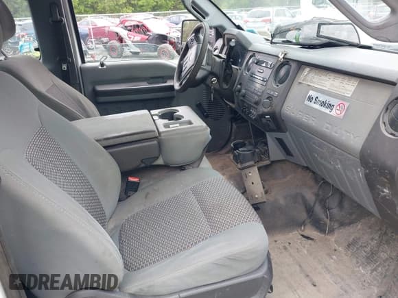 ✅ 2011 Ford F-350 Lariat • VIN: 1FT7X3B63BEC03404 • Lot: 42282544. Listed on IAAI with 321,957 mi. Free auction sales archive from the USA and detailed vehicle history report at DreamBid. Image 5.