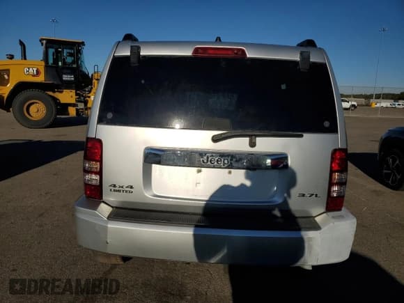 ✅ 2012 Jeep Liberty Limited Jet • VIN: 1C4PJMFK1CW202374 • Лот: 82320615. Опубликован ранее на Copart с пробегом 166 092 миль. Бесплатный доступ к архиву аукционных продаж из США и подробный отчёт об истории автомобиля на DreamBid. Изображение 6.