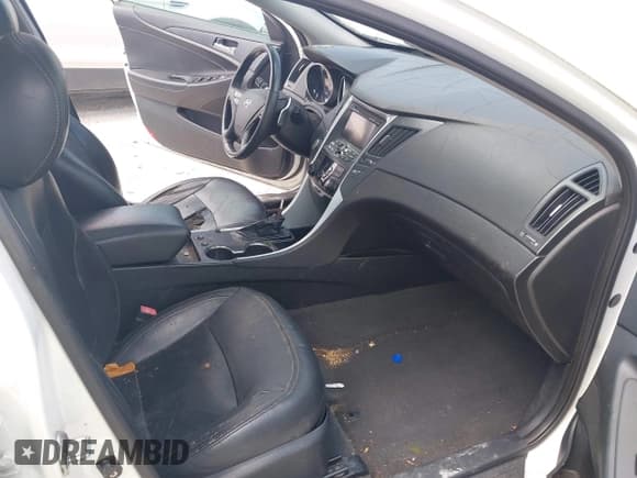 ✅ 2011 Hyundai Sonata SE • VIN: 5NPEC4AC7BH301707 • Lot: 42503643. Listed on IAAI with 121,388 mi. Free auction sales archive from the USA and detailed vehicle history report at DreamBid. Image 3.