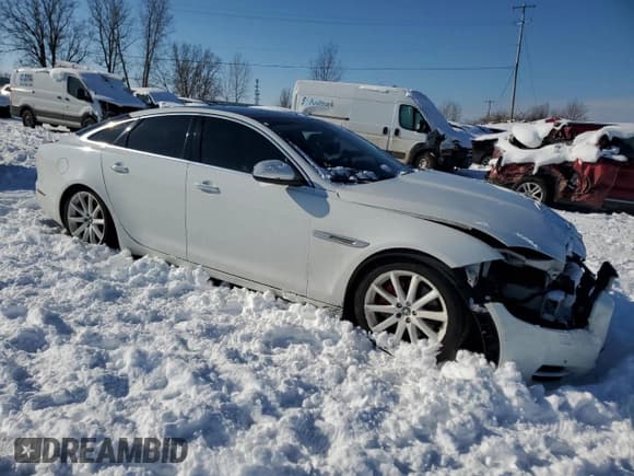 ✅ 2013 Jaguar XJ • VIN: SAJWA1C72D8V40156 • Лот: 50676735. Опубликован ранее на Copart с пробегом Не указан. Бесплатный доступ к архиву аукционных продаж из США и подробный отчёт об истории автомобиля на DreamBid. Изображение 4.