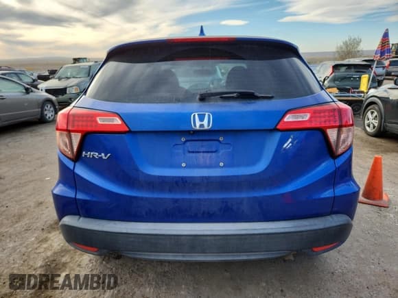 ✅ 2018 Honda HR-V LX • VIN: 3CZRU5H38JM705046 • Lot: 92355905. Listed on Copart with Not provided. Free auction sales archive from the USA and detailed vehicle history report at DreamBid. Image 6.