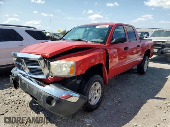 2005 Dodge Dakota SLT with VIN 1D7HW48N75S260969, listed as a Copart auction lot 71647404 with 193,924 mi miles and Salvage title. Bid and sale history available at DreamBid. Image 1.