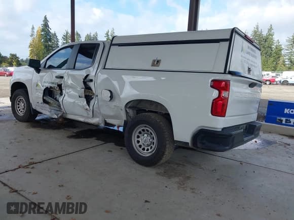 ✅ 2021 Chevrolet Silverado 1500 Work Truck • VIN: 1GCRWAEH1MZ413332 • Lot: 43560933. Wystawiony na IAAI z przebiegiem 87 998 mil. Bezpłatny archiwum sprzedaży aukcyjnych z USA i szczegółowy raport historii pojazdu na DreamBid. Zdjęcie 3.