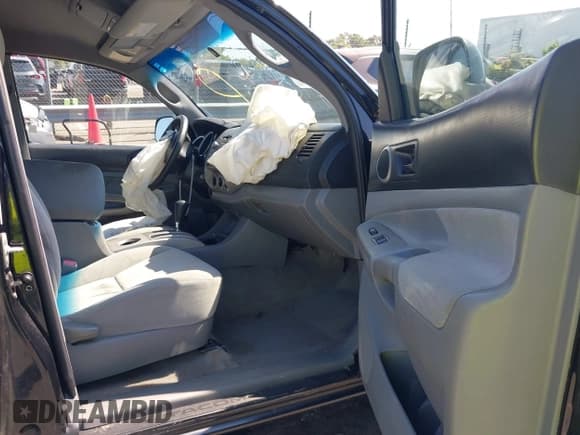 ✅ 2007 Toyota Tacoma PreRunner • VIN: 5TETU62N87Z393575 • Лот: 42789152. Опубликован ранее на IAAI с пробегом Не указан. Бесплатный доступ к архиву аукционных продаж из США и подробный отчёт об истории автомобиля на DreamBid. Изображение 5.