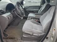 ✅ 2008 Honda Odyssey LX • VIN: 5FNRL38248B037054 • Лот: 94668795. Опубликован ранее на Copart с пробегом 242 295 миль. Бесплатный доступ к архиву аукционных продаж из США и подробный отчёт об истории автомобиля на DreamBid. Изображение 7.