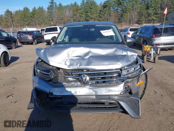 ✅ 2023 Volkswagen Tiguan SE • VIN: 3VVMB7AX4PM128007 • Lot: 42069544. Listed on IAAI with 19,994 mi. Free auction sales archive from the USA and detailed vehicle history report at DreamBid. Image 12.