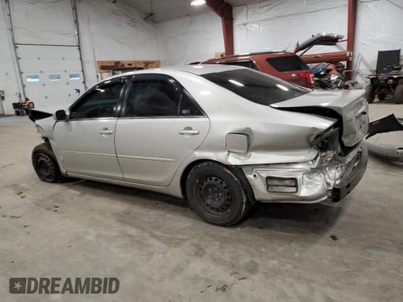 ✅ 2006 Toyota Camry LE • VIN: 4T1BE32K06U728411 • Lot: 89867995. Listed on Copart with 81,382 mi. Free auction sales archive from the USA and detailed vehicle history report at DreamBid. Image 2.