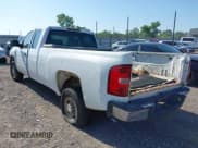 ✅ 2007 Chevrolet Silverado 2500HD Work Truck • VIN: 1GCHC29KX7E571521 • Lot: 42692432. Wystawiony na IAAI z przebiegiem 309 814 mil. Bezpłatny archiwum sprzedaży aukcyjnych z USA i szczegółowy raport historii pojazdu na DreamBid. Zdjęcie 3.