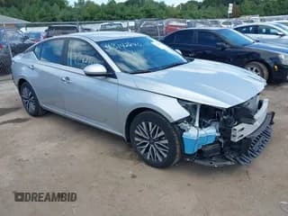 ✅ 2023 Nissan Altima SV • VIN: 1N4BL4DW5PN423570 • Lot: 43142840. Wystawiony na IAAI z przebiegiem 7 173 mil. Bezpłatny archiwum sprzedaży aukcyjnych z USA i szczegółowy raport historii pojazdu na DreamBid. Zdjęcie 1.