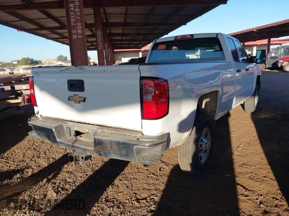 2017 Chevrolet Silverado 2500HD Work Truck with VIN 1GC2CUEG6HZ339396, listed as a IAAI auction lot 43538817 with 90,027 mi miles and . Bid and sale history available at DreamBid. Image 4.