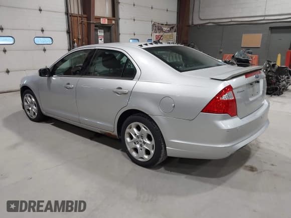 ✅ 2011 Ford Fusion SE • VIN: 3FAHP0HA0BR332847 • Lot: 43471178. Listed on IAAI with 165,750 mi. Free auction sales archive from the USA and detailed vehicle history report at DreamBid. Image 3.