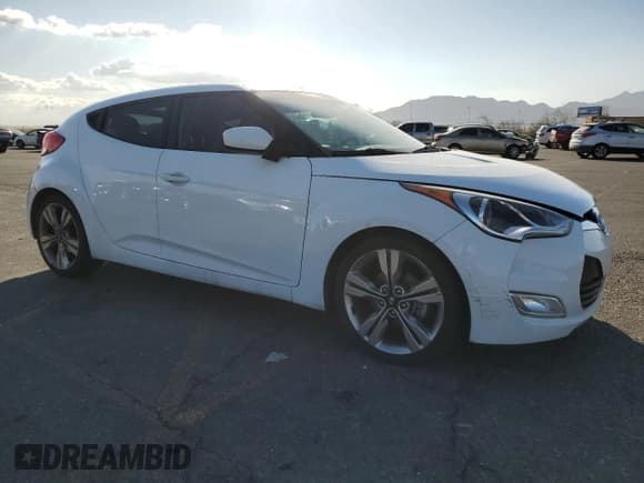 ✅ 2016 Hyundai Veloster • VIN: KMHTC6AD6GU293913 • Лот: 79720204. Опубликован ранее на Copart с пробегом 72 559 миль. Бесплатный доступ к архиву аукционных продаж из США и подробный отчёт об истории автомобиля на DreamBid. Изображение 4.