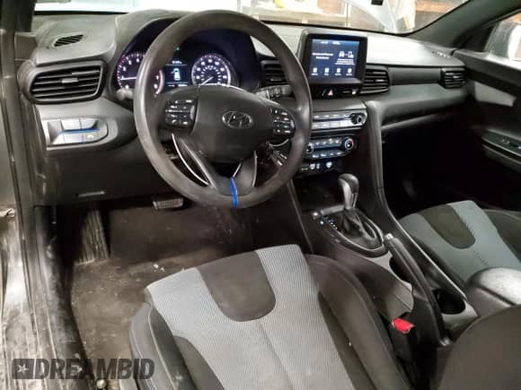 2019 Hyundai Veloster 2.0 with VIN KMHTG6AF9KU017191, listed as a Copart auction lot 42692935 with 135,892 mi miles and Salvage title. Bid and sale history available at DreamBid. Image 8.