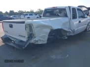 ✅ 2000 Chevrolet Silverado 1500 LS • VIN: 1GCEC19V8YZ284910 • Lot: 43143676. Wystawiony na IAAI z przebiegiem 127 000 mil. Bezpłatny archiwum sprzedaży aukcyjnych z USA i szczegółowy raport historii pojazdu na DreamBid. Zdjęcie 6.