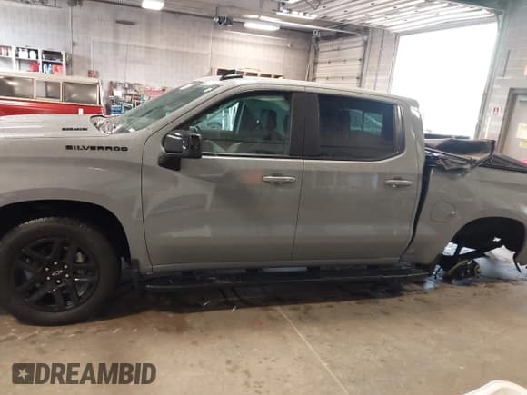 ✅ 2024 Chevrolet Silverado 1500 RST • VIN: 1GCUDEE86RZ406472 • Lot: 42319426. Listed on IAAI with 7,167 mi. Free auction sales archive from the USA and detailed vehicle history report at DreamBid. Image 14.