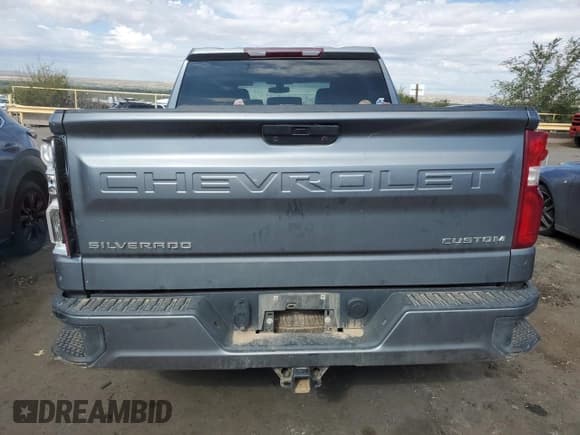 ✅ 2021 Chevrolet Silverado 1500 Custom • VIN: 1GCPYBEK7MZ420353 • Lot: 71497274. Wystawiony na Copart z przebiegiem 78 845 mil. Bezpłatny archiwum sprzedaży aukcyjnych z USA i szczegółowy raport historii pojazdu na DreamBid. Zdjęcie 6.