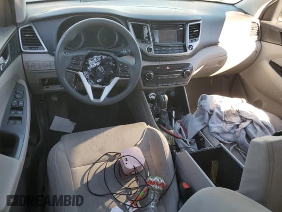 ✅ 2017 Hyundai Tucson Sport • VIN: KM8J3CA24HU491220 • Лот: 90457015. Опубликован ранее на Copart с пробегом Не указан. Бесплатный доступ к архиву аукционных продаж из США и подробный отчёт об истории автомобиля на DreamBid. Изображение 8.