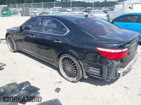 ✅ 2008 Lexus LS 460 • VIN: JTHBL46F285063357 • Lot: 43294981. Wystawiony na IAAI z przebiegiem 210 624 mil. Bezpłatny archiwum sprzedaży aukcyjnych z USA i szczegółowy raport historii pojazdu na DreamBid. Zdjęcie 3.