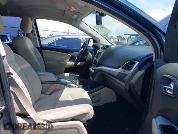 ✅ 2014 Dodge Journey American Value • VIN: 3C4PDCAB1ET287590 • Lot: 43072351. Listed on IAAI with 149,217 mi. Free auction sales archive from the USA and detailed vehicle history report at DreamBid. Image 5.