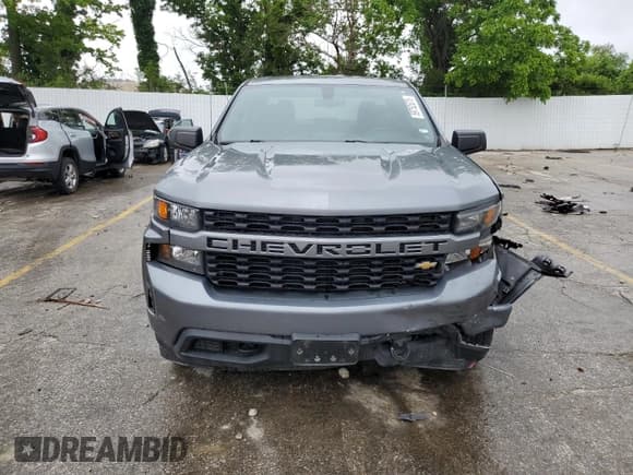 ✅ 2019 Chevrolet Silverado 1500 Custom • VIN: 1GCRYBEH9KZ335136 • Lot: 59752675. Wystawiony na Copart z przebiegiem 82 104 mil. Bezpłatny archiwum sprzedaży aukcyjnych z USA i szczegółowy raport historii pojazdu na DreamBid. Zdjęcie 5.
