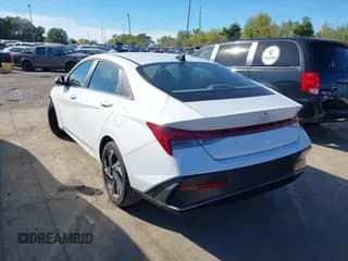 ✅ 2025 Hyundai Elantra SEL Convenience • VIN: KMHLS4DG7SU951650 • Лот: 43330896. Опубликован ранее на IAAI с пробегом 2 140 миль. Бесплатный доступ к архиву аукционных продаж из США и подробный отчёт об истории автомобиля на DreamBid. Изображение 3.