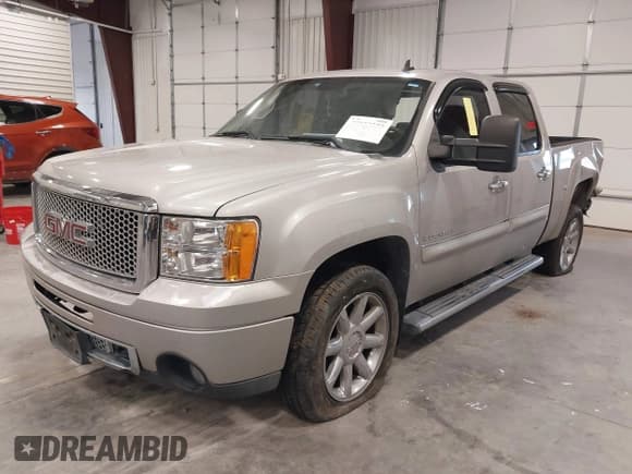 ✅ 2008 GMC Sierra Denali • VIN: 2GTEK638X81215048 • Lot: 39023239. Listed on IAAI with 171,896 mi. Free auction sales archive from the USA and detailed vehicle history report at DreamBid. Image 2.