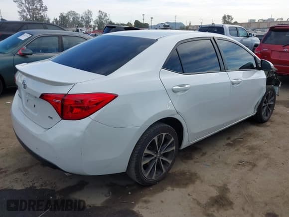 ✅ 2018 Toyota Corolla SE • VIN: 5YFBURHE8JP743126 • Lot: 43665723. Listed on IAAI with 127,866 mi. Free auction sales archive from the USA and detailed vehicle history report at DreamBid. Image 4.