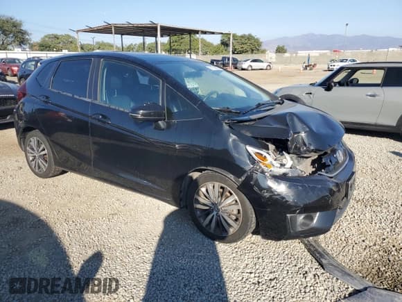 ✅ 2015 Honda Fit EX-L • VIN: 3HGGK5H86FM761736 • Lot: 91136635. Listed on Copart with 102,558 mi. Free auction sales archive from the USA and detailed vehicle history report at DreamBid. Image 4.