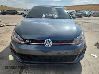 ✅ 2018 Volkswagen Golf GTI S • VIN: 3VW447AU3JM280914 • Lot: 70771085. Wystawiony na Copart z przebiegiem 63 432 mil. Bezpłatny archiwum sprzedaży aukcyjnych z USA i szczegółowy raport historii pojazdu na DreamBid. Zdjęcie 5.